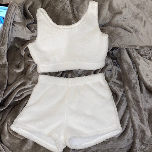SHEIN Other - Fuzzy Lounge Set